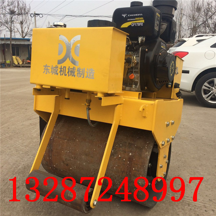 杭州手扶壓路機(jī) 狹小路面施工壓路機(jī) 轉(zhuǎn)場(chǎng)靈活方便