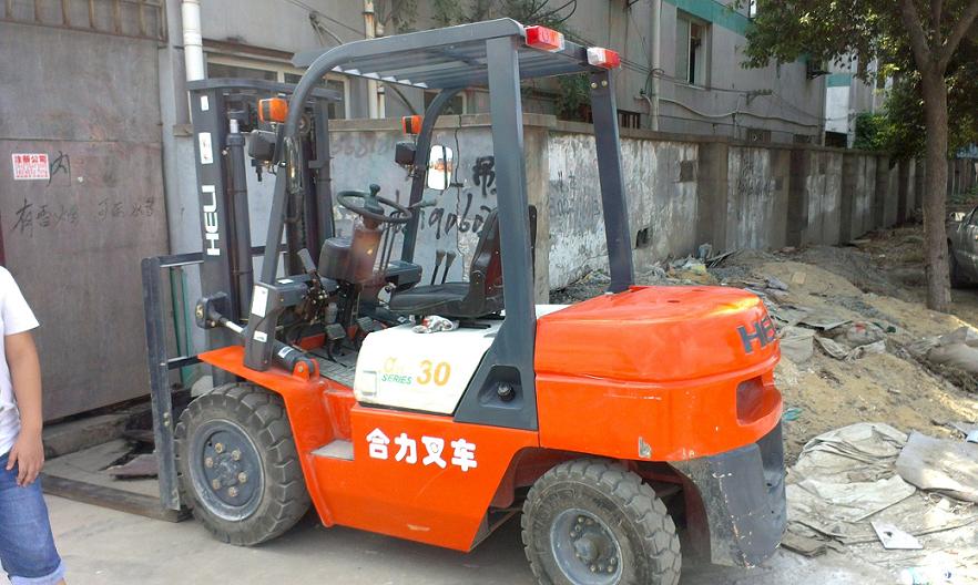 二手電瓶，柴油，夾抱叉車（現(xiàn)貨包郵）