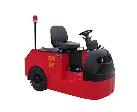 東鑫成自動化：諾力座駕式牽引車