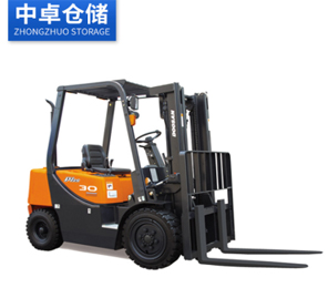 中卓：進口斗山車型 內燃叉車3-3.5T
