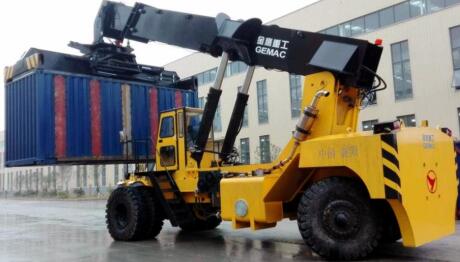 金鷹重工：ZD350型集裝箱正面吊運(yùn)起重機(jī)