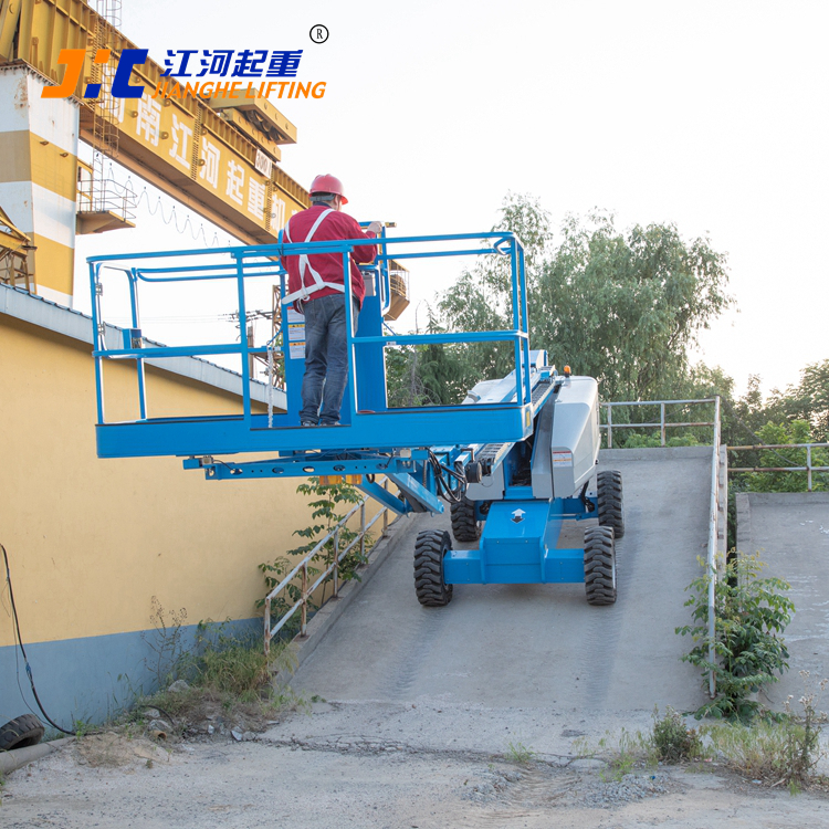 江河：22米自行走直臂式高空作業(yè)平臺