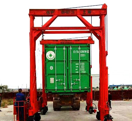 基澎：傾斜型吊機(jī)BSTD400