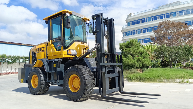 明宇重工越野叉車