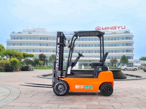 明宇B15電動(dòng)平衡重式叉車(chē)