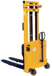 無錫藍(lán)鳥ST系列0.5噸半電動托盤堆垛車 ST0.5