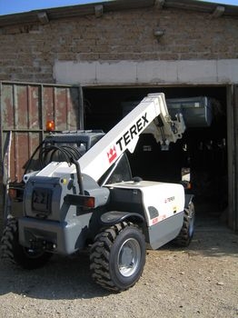 美國(guó)德雷克斯叉車(chē)（Terex）2.5噸伸縮臂叉車(chē) TEREX Agrilift 625 Telehandler