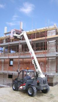 美國(guó)德雷克斯叉車(chē)（Terex）2.5噸伸縮臂叉車(chē) TEREX Telelift 2506 Telehandler