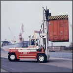 瑞典斯維叉車(SVETRUCK)30噸重箱內(nèi)燃集裝箱平衡重叉車 30120-46