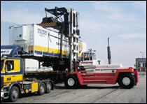 瑞典斯維叉車(SVETRUCK)42噸重箱內(nèi)燃集裝箱平衡重叉車 42120-54