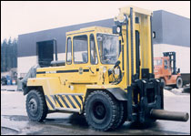 瑞典斯維叉車(SVETRUCK)10噸用于叉鋼鐵架的叉車 1060-28*
