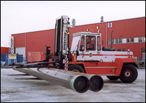 瑞典斯維叉車(SVETRUCK)15噸鋼卷專用搬運(yùn)叉車 1560-33