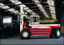 瑞典斯維叉車(SVETRUCK)30噸用于叉鋁材的叉車 30120-46
