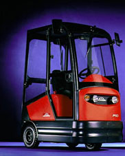 德國(guó)林德叉車(LINDE)6噸電動(dòng)式牽引車 P60