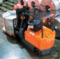 美國豐田叉車(TOYOTA)10000磅四輪電動平衡重叉車 7FBCU45