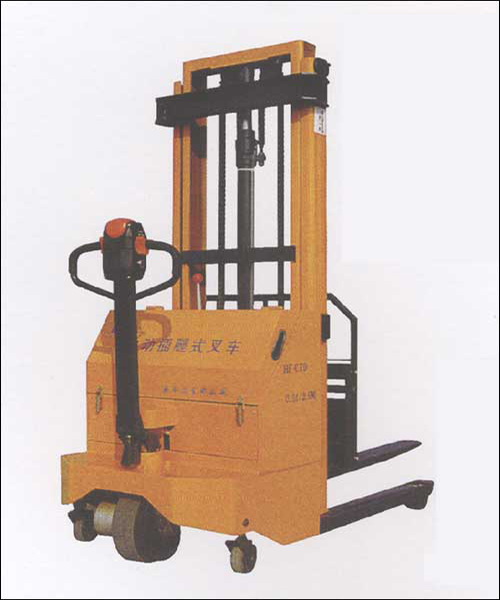 重慶明華步行式全自動(dòng)電動(dòng)堆高機(jī)