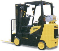 斗山內(nèi)燃實(shí)心胎叉車 GC 20/25/30E(P)-3