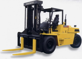 斗山內(nèi)燃充氣胎叉車 D150