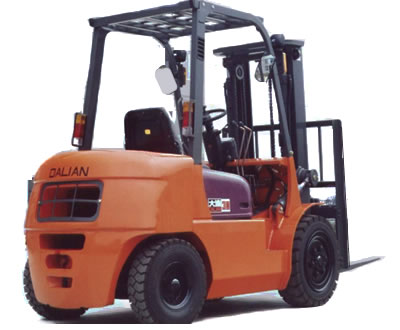 大連3噸柴油液力傳動(dòng)叉車  CPCD30DB