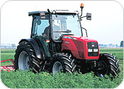 英國瑪斯(MASSEY FERGUSON)內燃牽引車 MF2400Utility