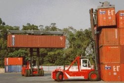意大利CVS Ferrari FL 4212內(nèi)燃集裝箱叉車 Ferrari FL 4212