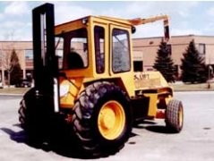加拿大升王(LIFTKING)LK15T22內(nèi)燃平衡重叉車 LK15T22