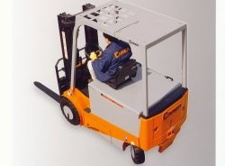 意大利卡瑞佛(CARER)R25N/72平衡重四輪電動叉車 R25N/72