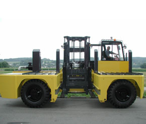 英國蘭賽爾(LANCER)內(nèi)燃側(cè)面叉車6