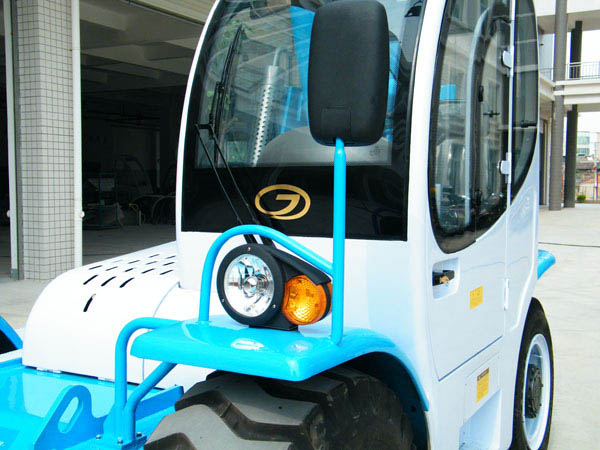 金客興伸縮臂式叉車(chē)