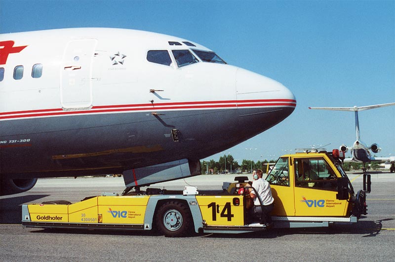 德國Goldhofer AST-3 F/L客機專用牽引車 AST-3 F/L