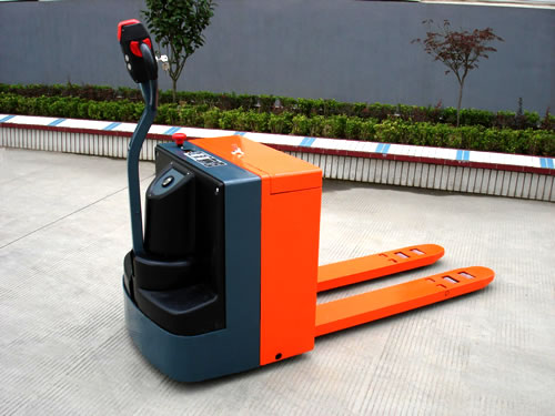濰坊廣海電動(dòng)托盤叉車2