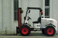 西班牙Talleres TORMAQ 2042越野叉車