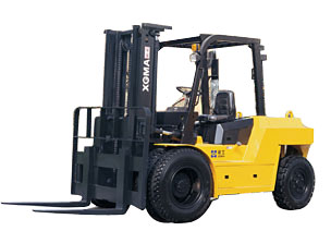 廈門(mén)廈工7噸內(nèi)燃平衡重叉車(chē)