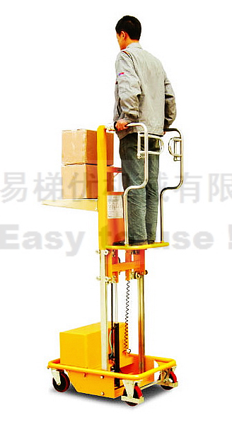 電動(dòng)取貨車