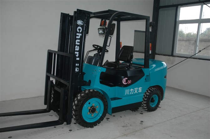 四川成叉2.5噸內燃汽油平衡重叉車 CPQ25E
