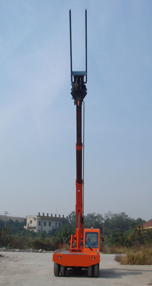 衡陽(yáng)市鼎威SCZ160伸縮臂叉（吊）裝機(jī) SCZ160