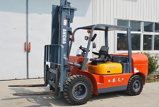 供應(yīng)4噸叉車 CPC40
