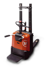 豐田BT系列SPE125 SPE160電動堆高機(jī)