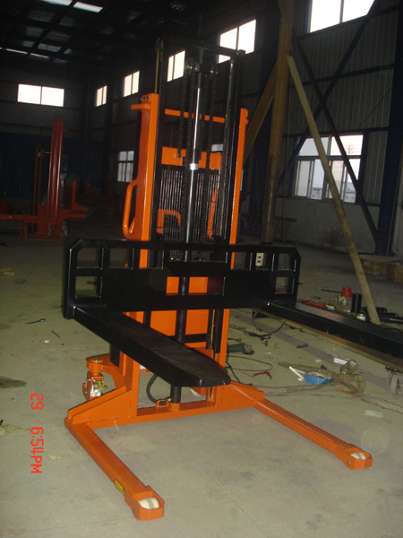 德銳泰揚(yáng):加寬型半電動(dòng)升高車(chē)