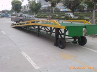 機(jī)械式移動(dòng)登車作業(yè)橋 XLPD-L