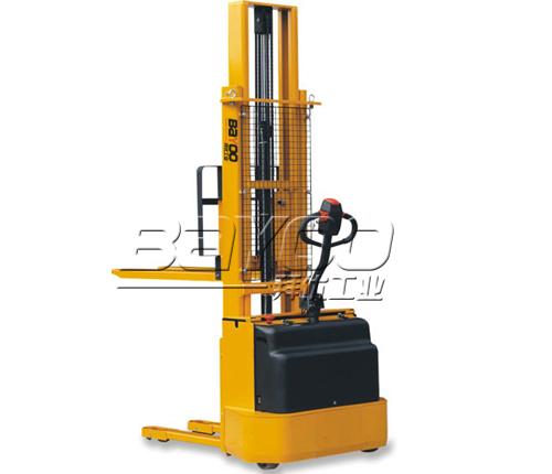 熱銷(xiāo)產(chǎn)品BAYOO品牌步行式全電動(dòng)堆高車(chē)、全自動(dòng)堆垛機(jī) BHY10121
