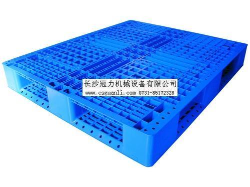 長沙塑料托盤|塑料托盤 1210網(wǎng)格田字內(nèi)置3根鋼管