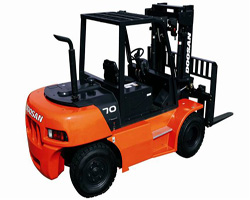 斗山叉車(chē) 斗山D50/60/70G內(nèi)燃平衡重叉車(chē)