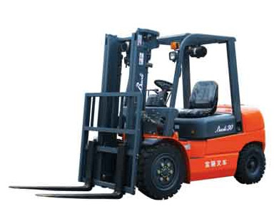 2-2.5t內(nèi)燃平衡重式叉車