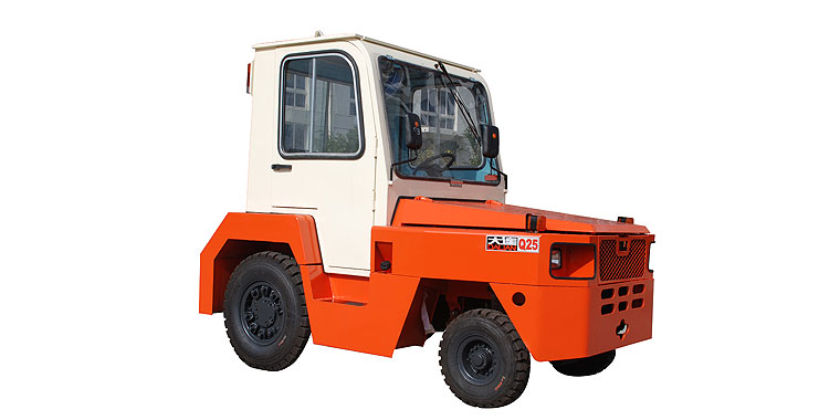 大連內(nèi)燃牽引車 Q25 / QD30