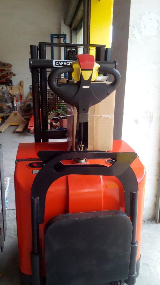 全電動(dòng)液壓堆高車 電動(dòng)升高車 2噸2米電動(dòng)堆高車 DGS-A2