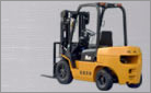內(nèi)燃平衡重式叉車(chē)
