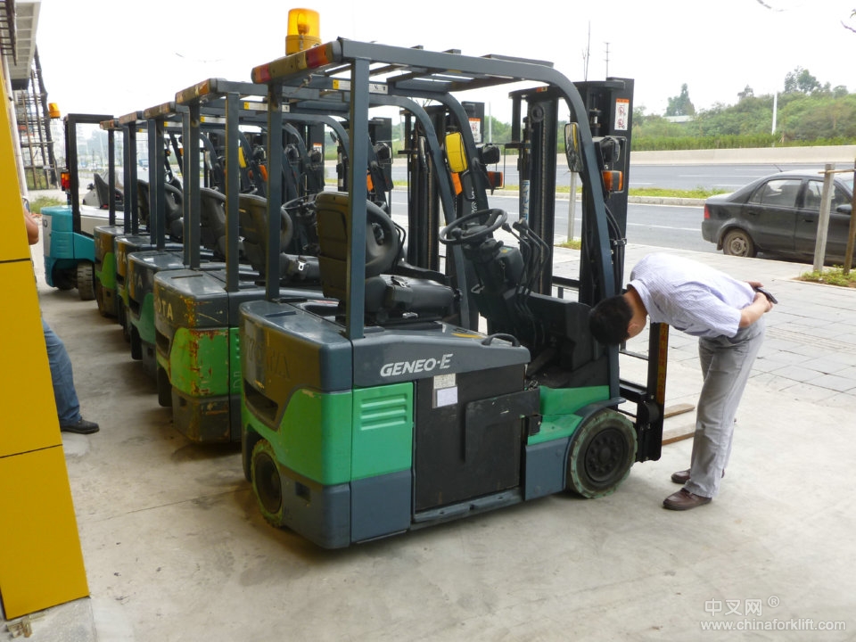 順德叉車出租，電動叉車維修(容桂，倫教，北滘，陳村等地區(qū)）