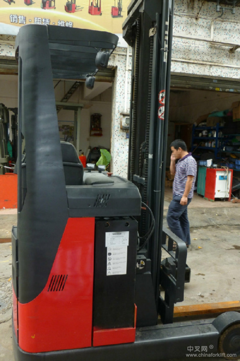 林德電動(dòng)叉車維修｜經(jīng)驗(yàn)決定品質(zhì)，歡迎來電咨詢