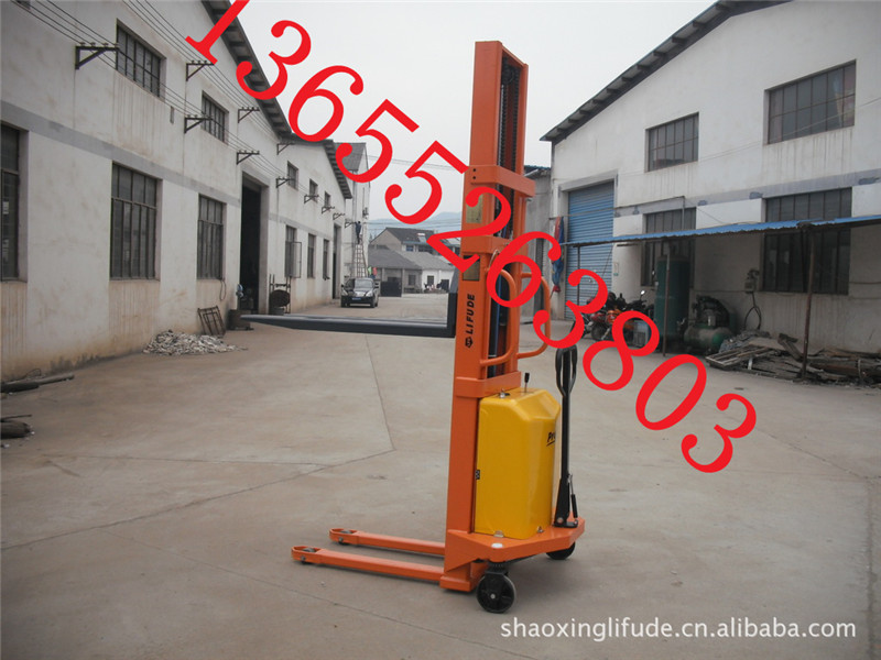 廠家直銷 1噸1.6米半電動(dòng)堆高車 半電動(dòng)升高車 一臺(tái)起批 CDS